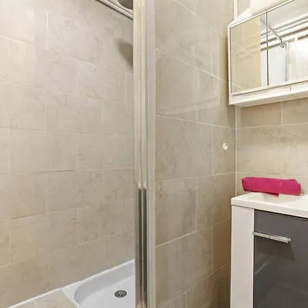 Appartement Climatise Au Lavandou Le Lavandou