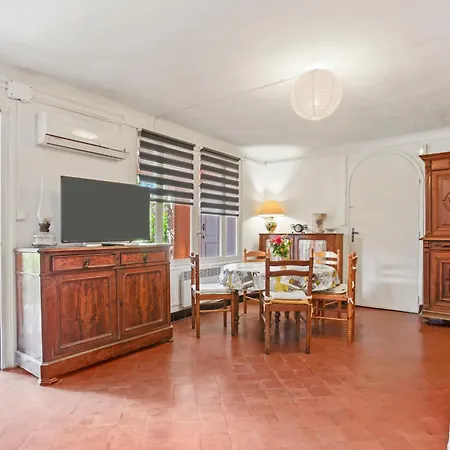 Avec Clim Et Terrasse Apartament