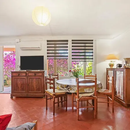 Apartament Avec Clim Et Terrasse Le Lavandou